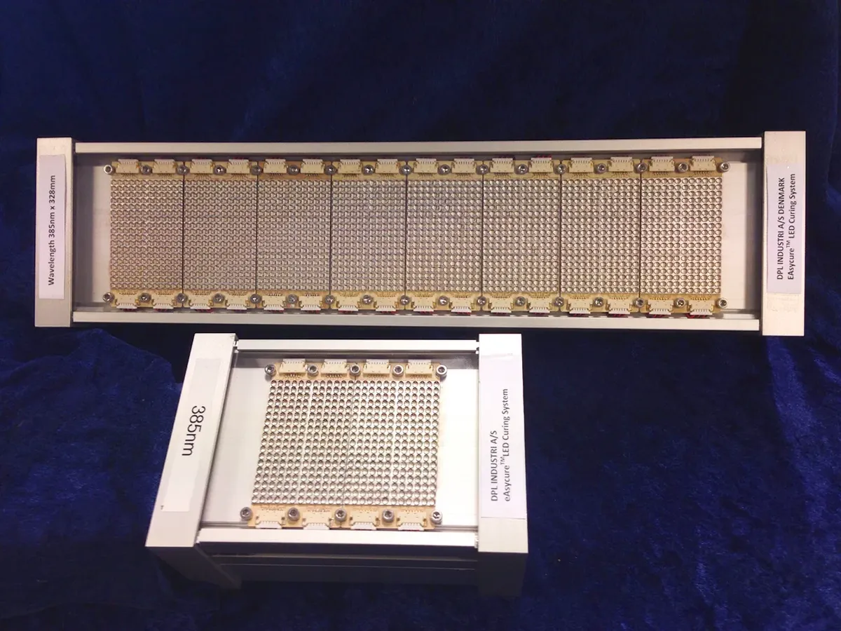 UV curing station for resin prints